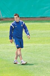 Tena niega adelantar alineaciones