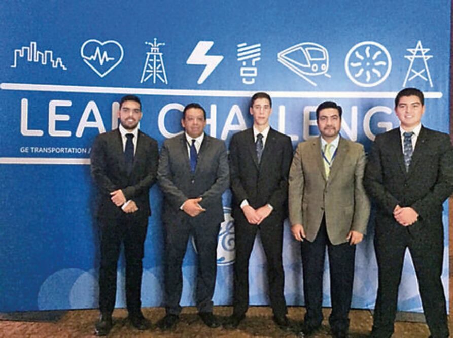 Alumnos de UNAQ ganan primer lugar en programa 