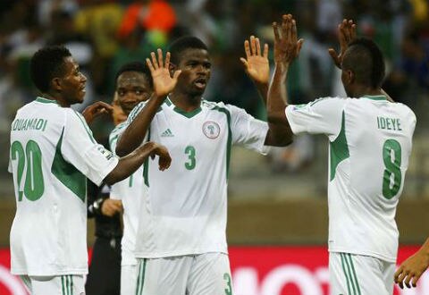 Nigeria baila a Tahití