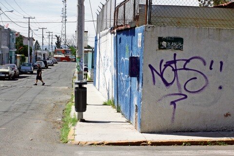 Exigen regularización de predios en Satélite