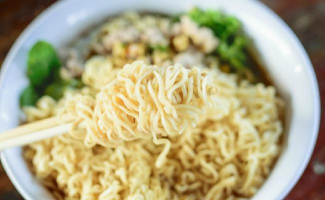 Lo dañino de comer sopas instantáneas
