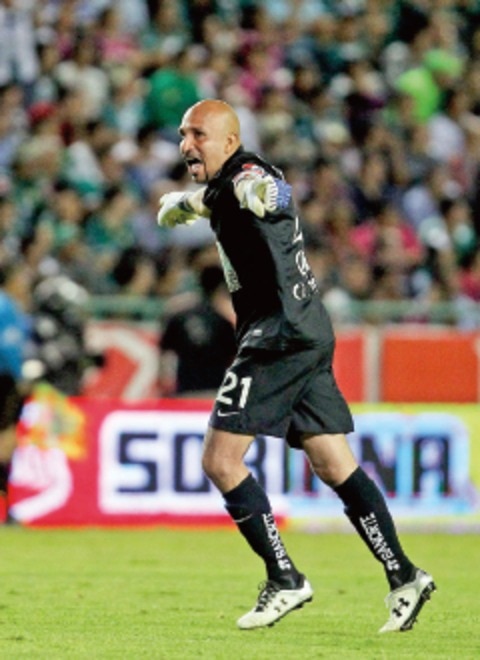 Enrique Meza muestra cautela en la victoria