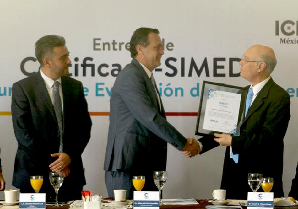 La empresa ICMA-ML entregó la certificación SIMED al municipio de Corregidora, la cual obtuvo "Grado Adecuado", una de las mejores evaluaciones. La demarcación se situó en el tercer puesto, por debajo de Puebla y Chihuahua. (ESPECIAL)