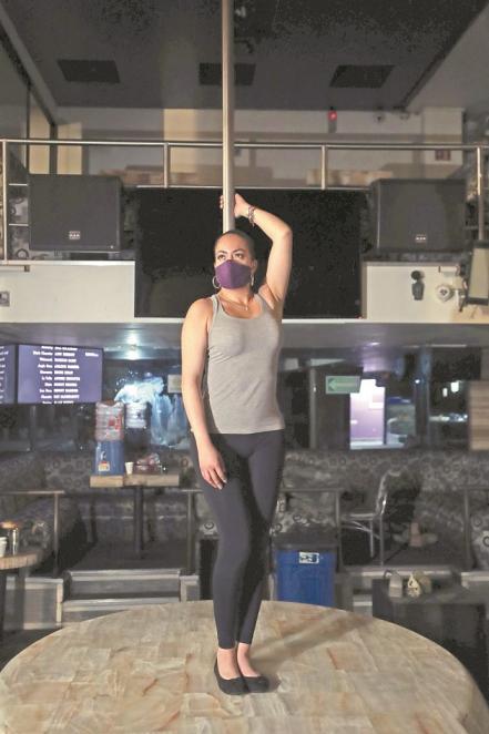 Antes del Covid, ganaba 70 mil pesos como bailarina exótica 