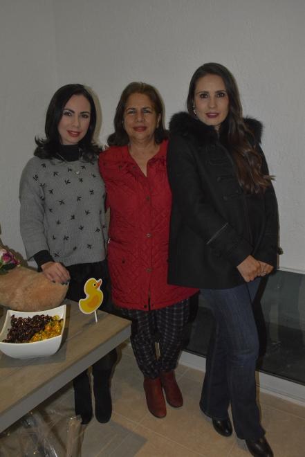 Claudia Rodríguez celebra baby shower
