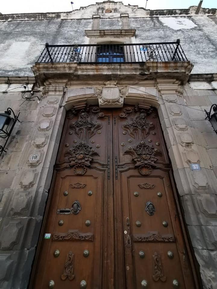 Puerta de la casona. Foto: Fernando Montes