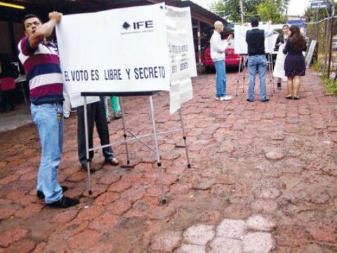 Presenta IEQ retrospectiva electoral