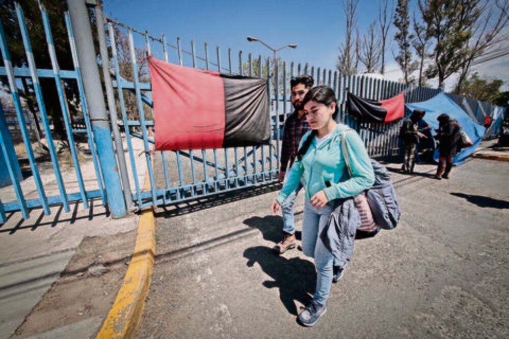 UAQ pide privilegiar desempeño laboral