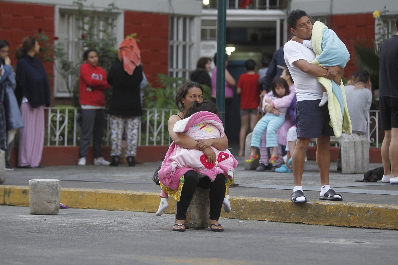 Mueren de infarto dos mujeres en nuevo sismo en Ciudad de México