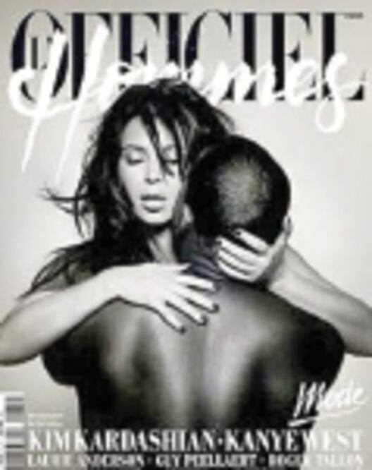 Kim Kardashian posa sensual