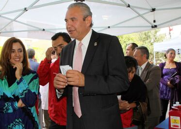 Gestionan recursos para clínica oncológica