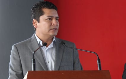 Antonio Macías presenta agenda ambiental