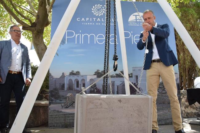 Instalan en el Marqués la primera piedra de Capital Sur