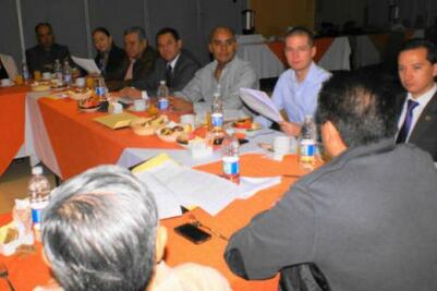 Presentan contadores propuestas hacendarias