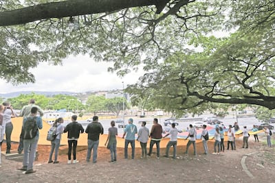 Aumenta Washington presión a Venezuela