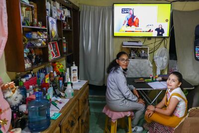 Consulta los horarios y canales para el regreso a clases