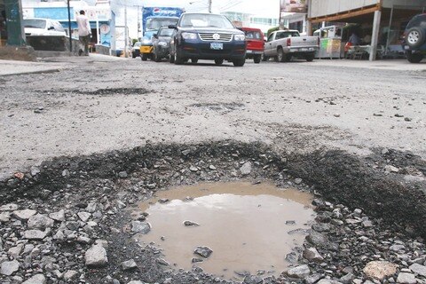 Comienzan trabajos de bacheo