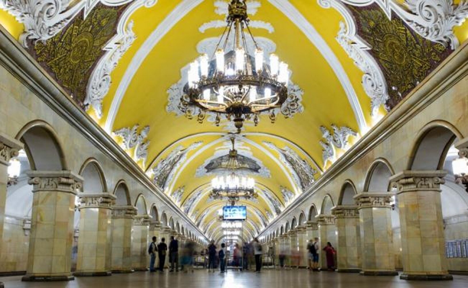 Moscú tiene algunas de las estaciones de Metro más bonitas del mundo