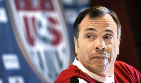 Bruce Arena va ante México sin complejos