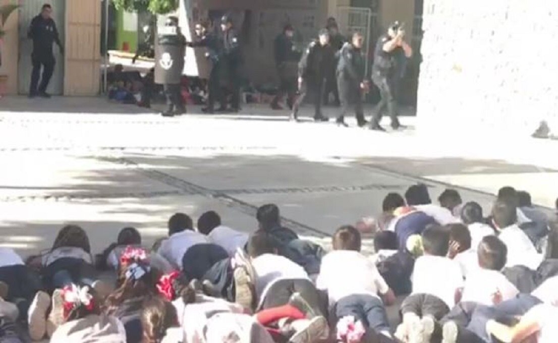 Realizan simulacro de balacera en primaria de La Paz