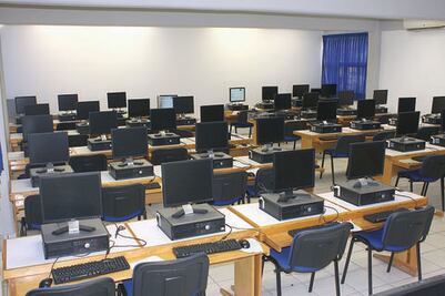 UAQ presenta denuncia por bienes en plantel de Tequis