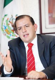 Incluirá a la burocracia el recorte 