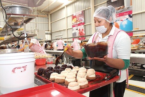 DIF atiende con desayunos a niños