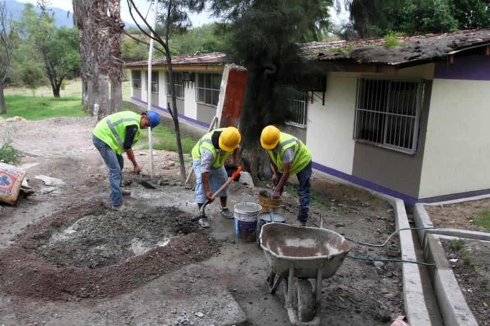 El ayuntamiento cuenta con las facultades para construir las aulas, pero también pedirán el apoyo del gobierno estatal. (CÉSAR GÓMEZ. EL UNIVERSAL)