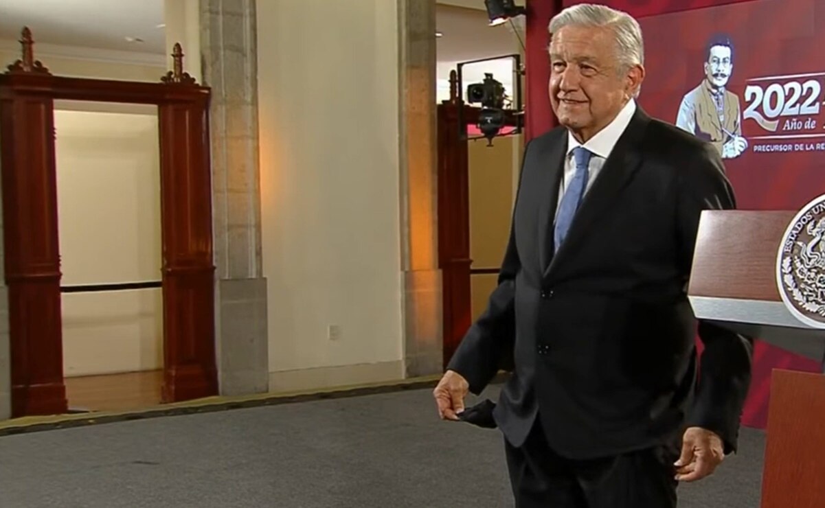AMLO calcula que le den 30 mil pesos al mes de pensión del ISSSTE porque "cumple con los años trabajados"