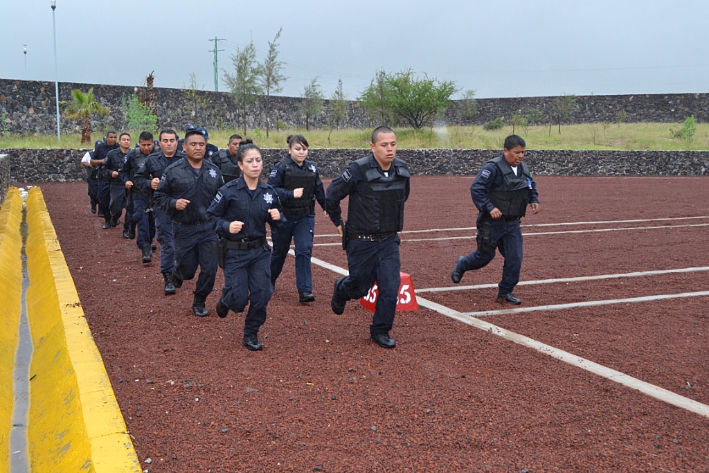 Se gradúa tercera generación de policías
