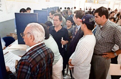 Priísta y Canaco firman compromiso para apoyar al sector