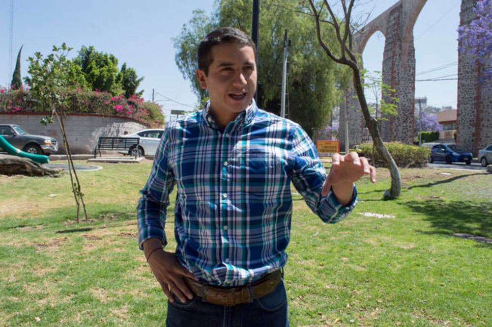 Rodolfo Nogués Barajas cursó sus estudios de educación superior en la Facultad de Derecho de la UAQ, donde fue presidente de la sociedad de alumnos y le permitió tener la oportunidad colocarlo en San Lázaro. Foto: MITZI OLVERA. EL UNIVERSAL