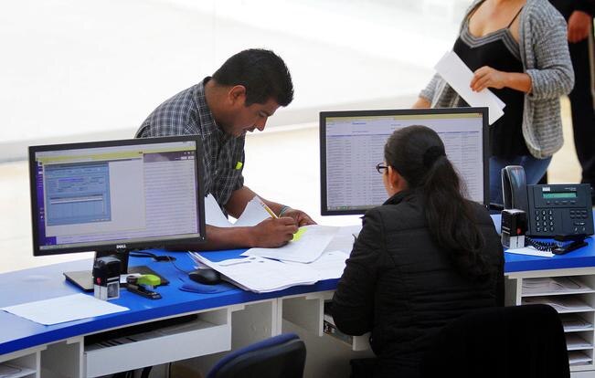 Marcos Aguilar asegura que Querétaro ha superado las expectativas en cuanto a agilizar el trámite de licencias para negocios, porque además de simplificar los proyectos, estos se ligan con otros aspectos importantes para la ciudad. (FOTOS: LUIS SÁNCHEZ)