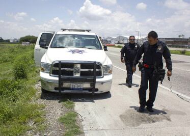 Recuperan Policía Federal camioneta robada