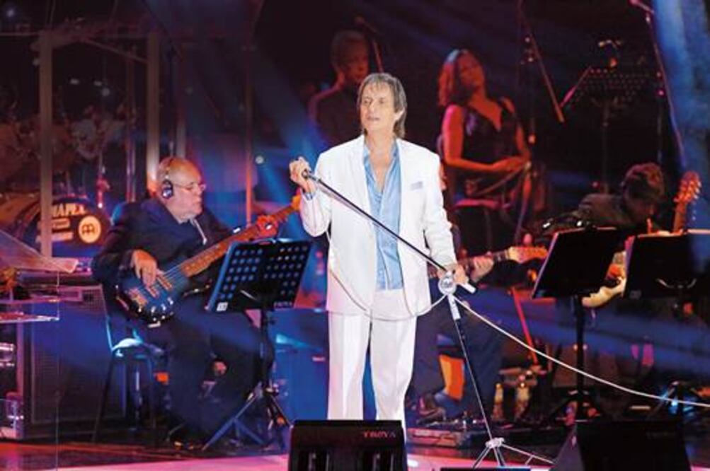 Roberto Carlos sigue cautivando al público