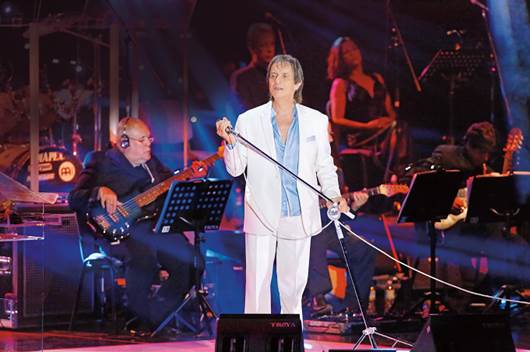 Roberto Carlos sigue cautivando al público