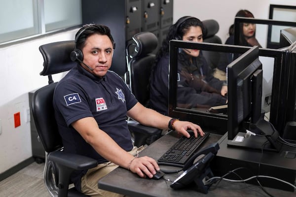 Corregidora fortalece la línea de emergencia 911