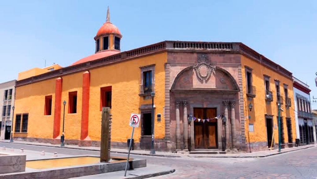 Declaran el Auditorio Esperanza Cabrera propiedad de la Facultad de Artes de la UAQ