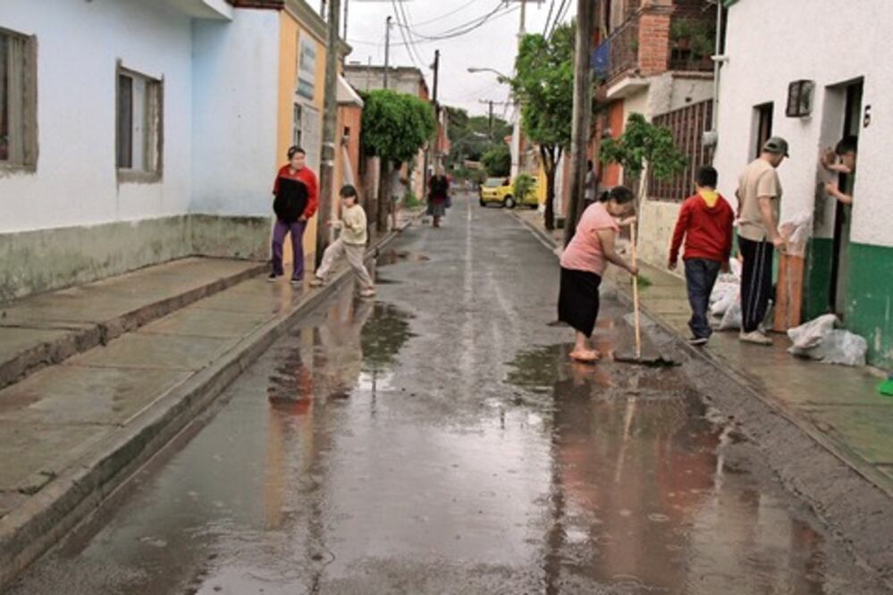 Revisan 171 casas dañadas por lluvias