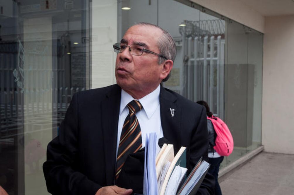 Leopoldo Ángeles Manríquez, abogado del cuarto imputado, indicó que no se descarta utilizar el amparo, ante la decisión de detener a su cliente. (FOTOS: RICARDO LUGO. EL UNIVERSAL)
