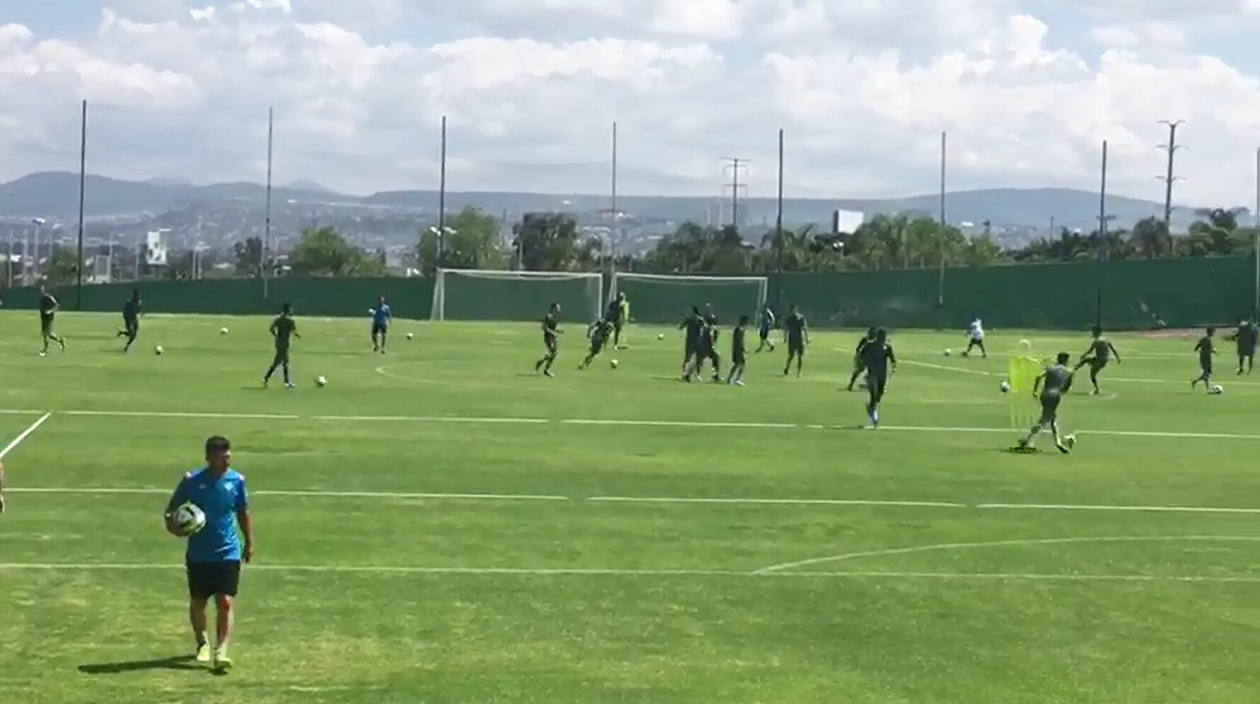 Real Betis entrena en el CEGAR