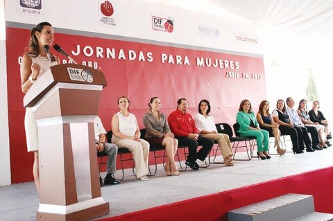 DIF inaugura jornadas para  mujeres
