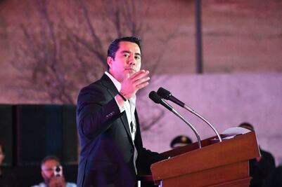 Felifer Macías realiza entrega de vehículos en la Sierra Gorda de Querétaro