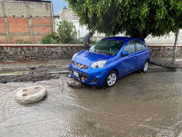 Cuando llueve, maneja con todos los sentidos; está comprobado que crecen los accidentes viales en Querétaro