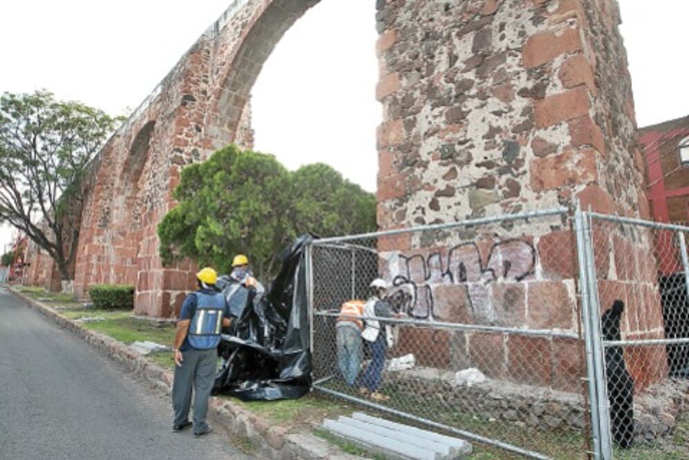 Investigan a grafitero de Los Arcos