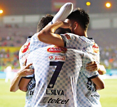 Rayados exhibe al líder en su terruño