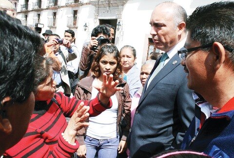 Calzada dará solución a conflicto de Colón