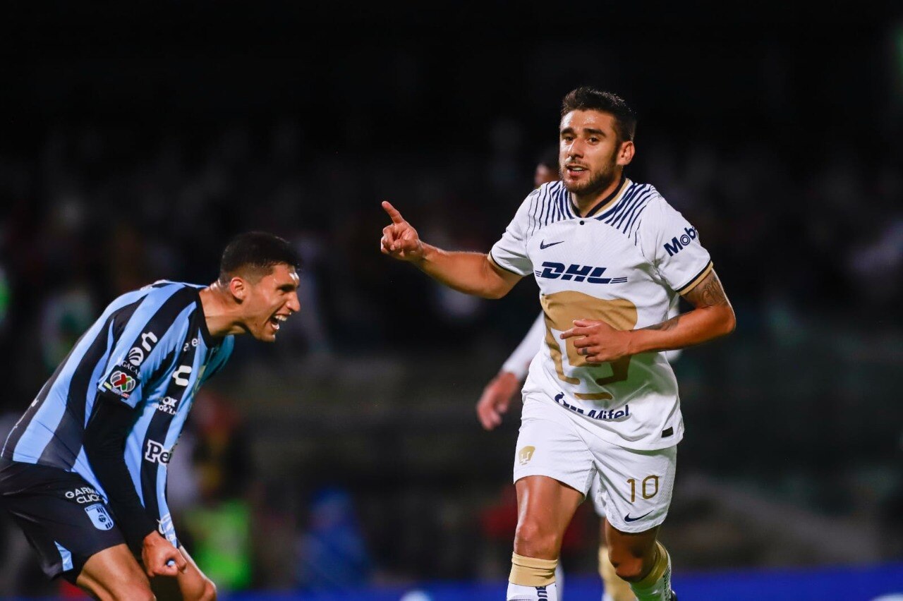 Pumas le pasa por encima a Gallos