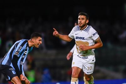 Pumas le pasa por encima a Gallos