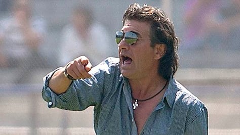 Romano, fuera de Monarcas